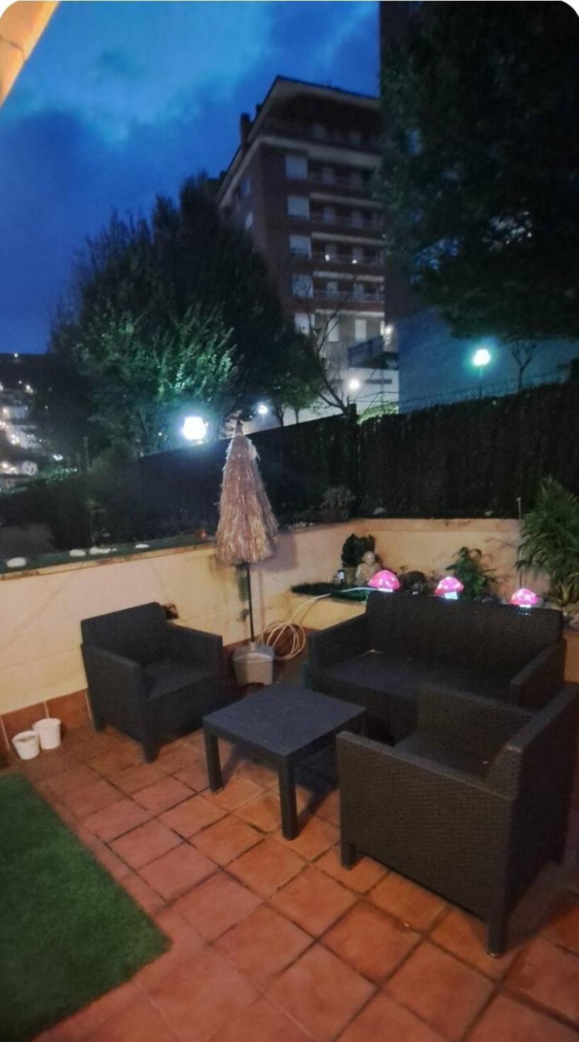 Habitacion Con Salida Directa A Terraza Chill Out Bilbao Buitenkant foto